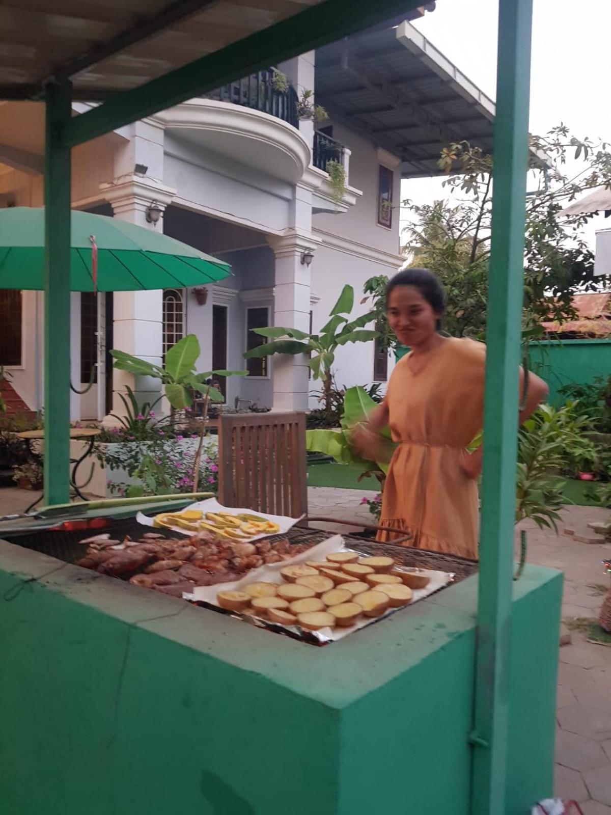 Bloom Garden Bed & Breakfast Appartement Siem Reap Buitenkant foto