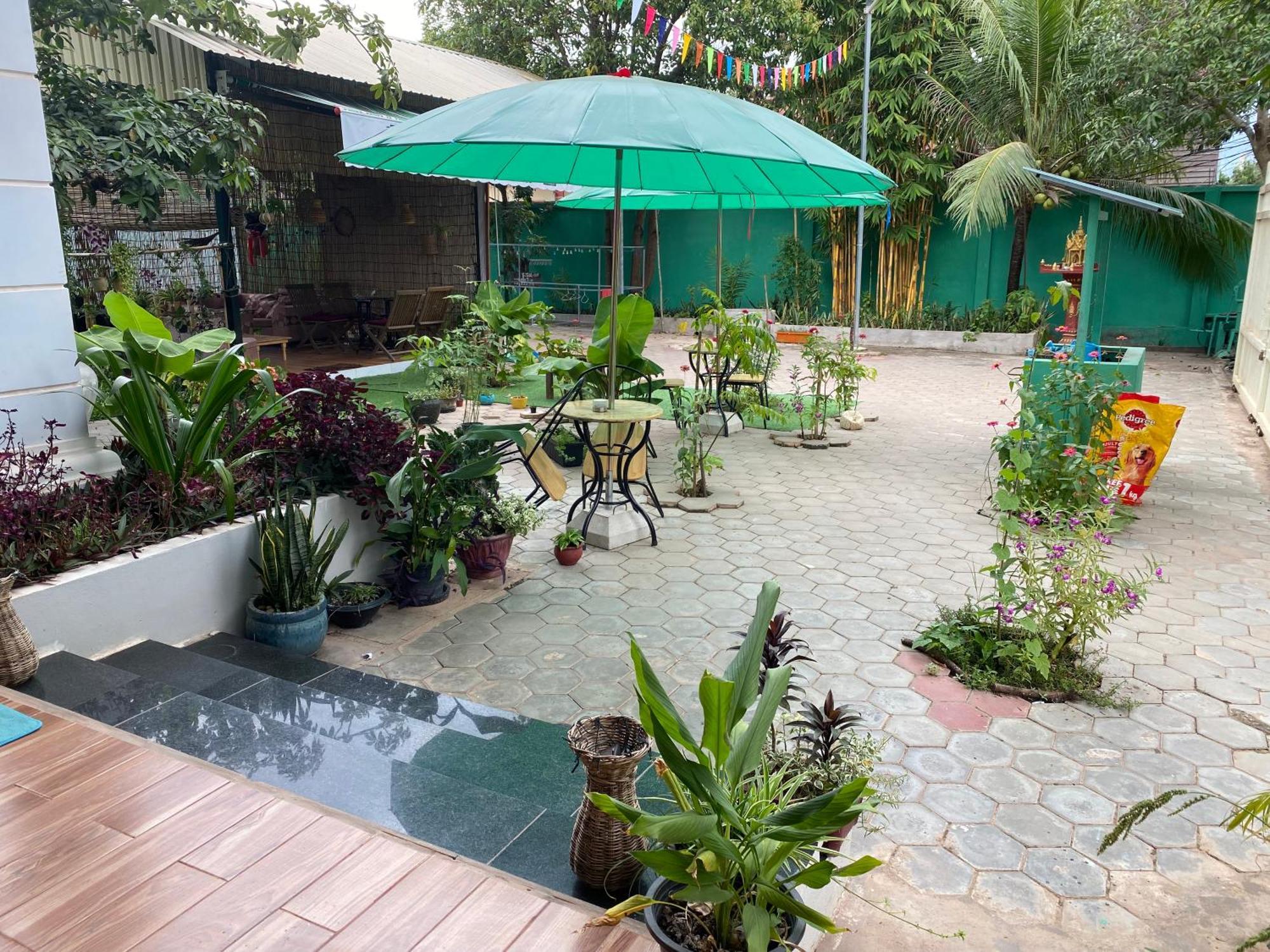 Bloom Garden Bed & Breakfast Siem Reap Buitenkant foto